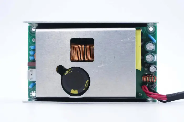 Naš novi izdelek - 300 W GaN napajalnik