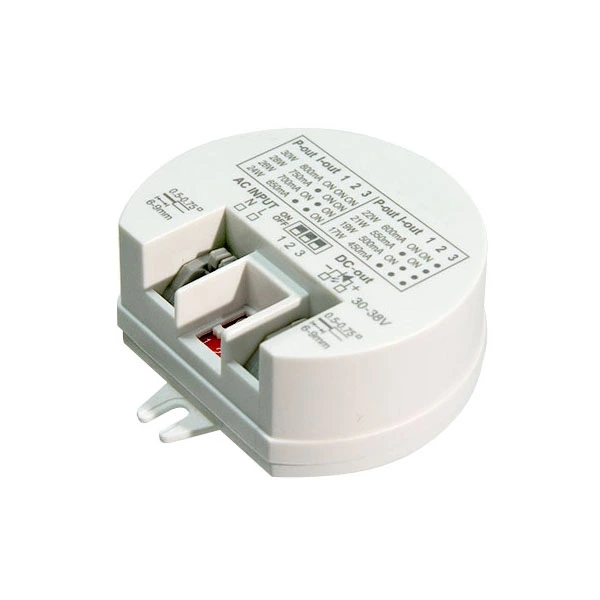 Gonilnik LED s konstantnim tokom 450-800 mA 30 W